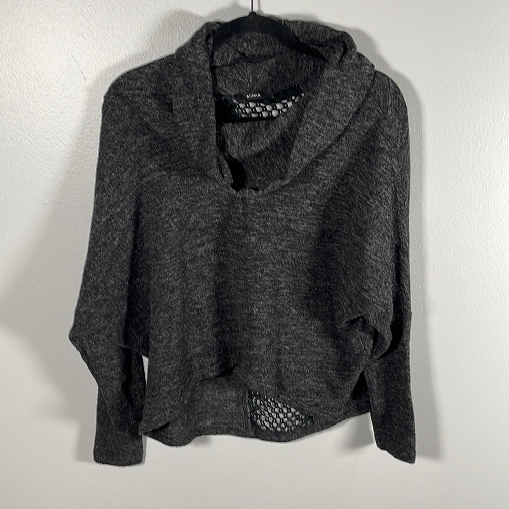 Cowl neck